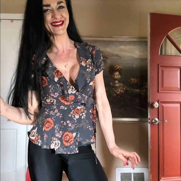 Forever 21 Tops - Forever 21 floral wrap around top
